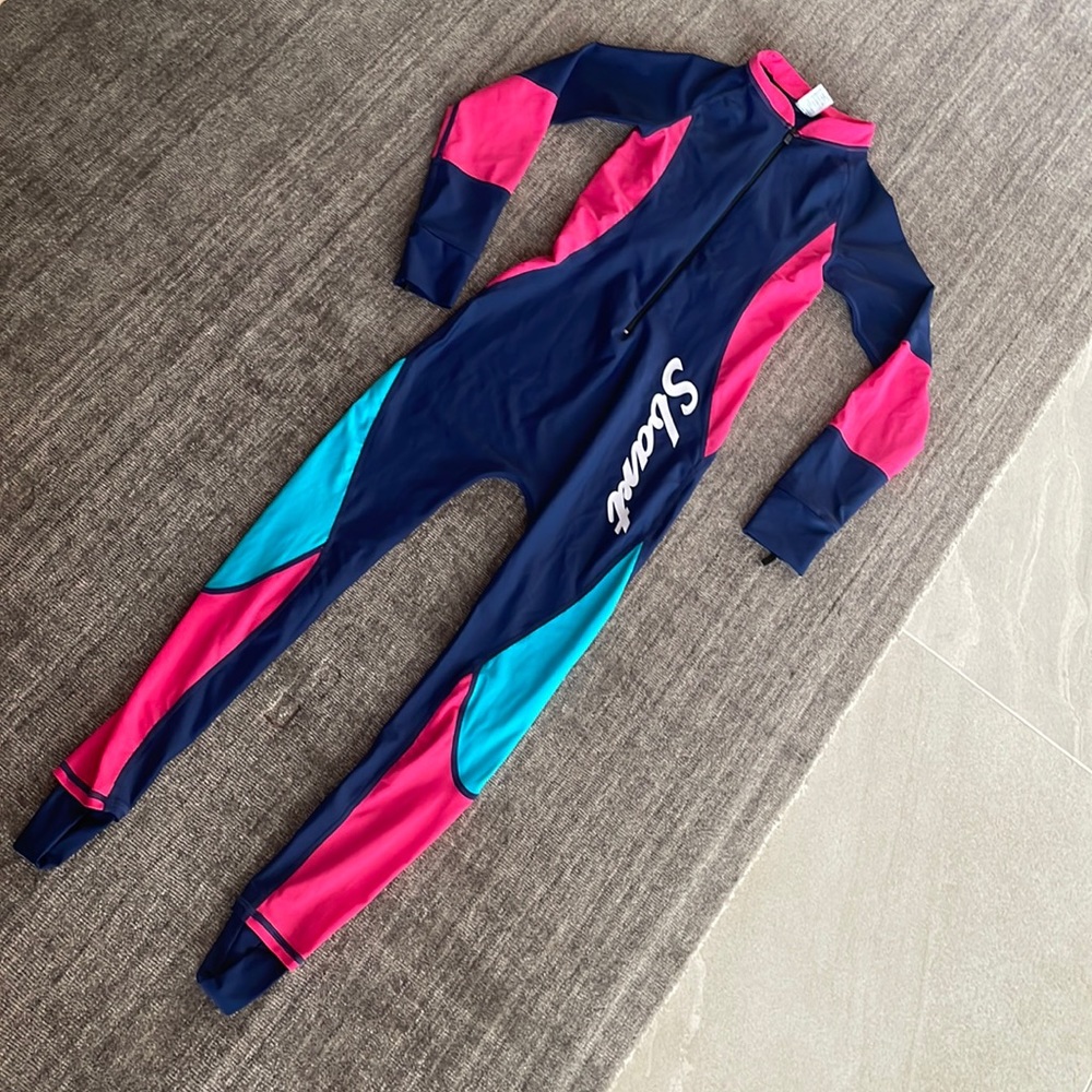 New Sbart stinger suit/rash guard